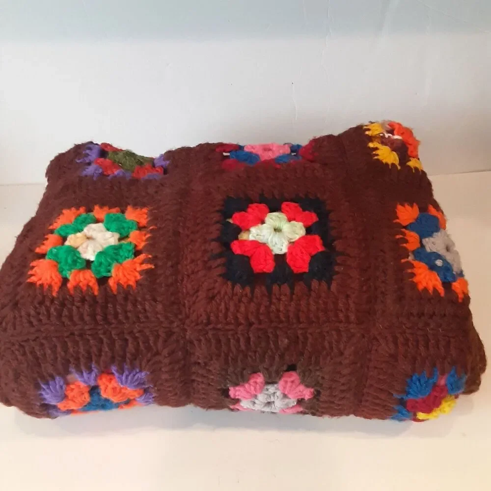 Vintage Handmade Flower Block Afghan on Chocolate READ